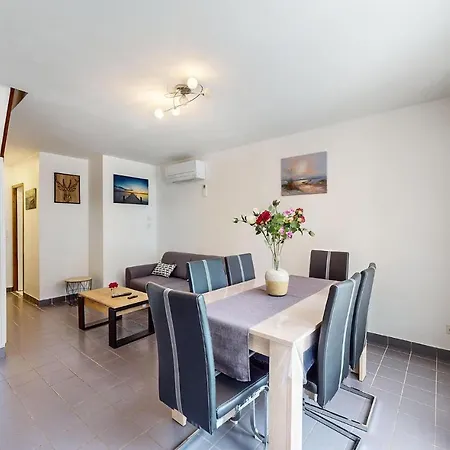 3 Bedroom In St Pere *