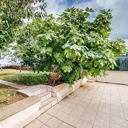 3 Bedroom In St Pere Mesnil-Saint-Père