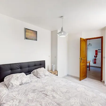 3 Bedroom In St Pere Mesnil-Saint-Père