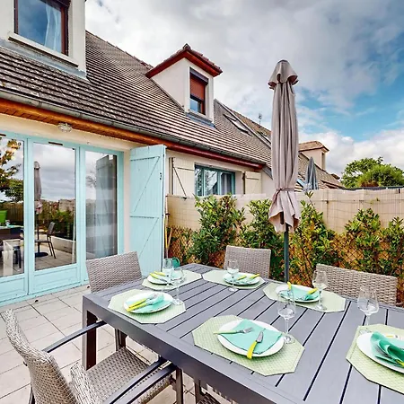 3 Bedroom In St Pere