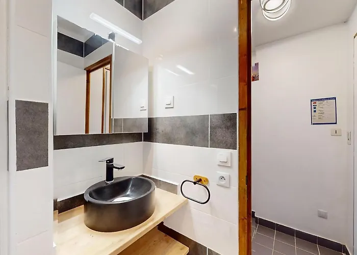 St Pere De Port * Mesnil-Saint-Père